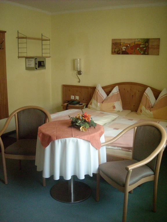 Laterndl-Wirt Hotel Sankt Veit im Pongau Room photo